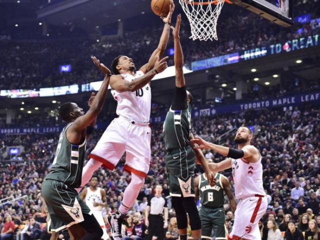 袍为球队助 袍为球队助